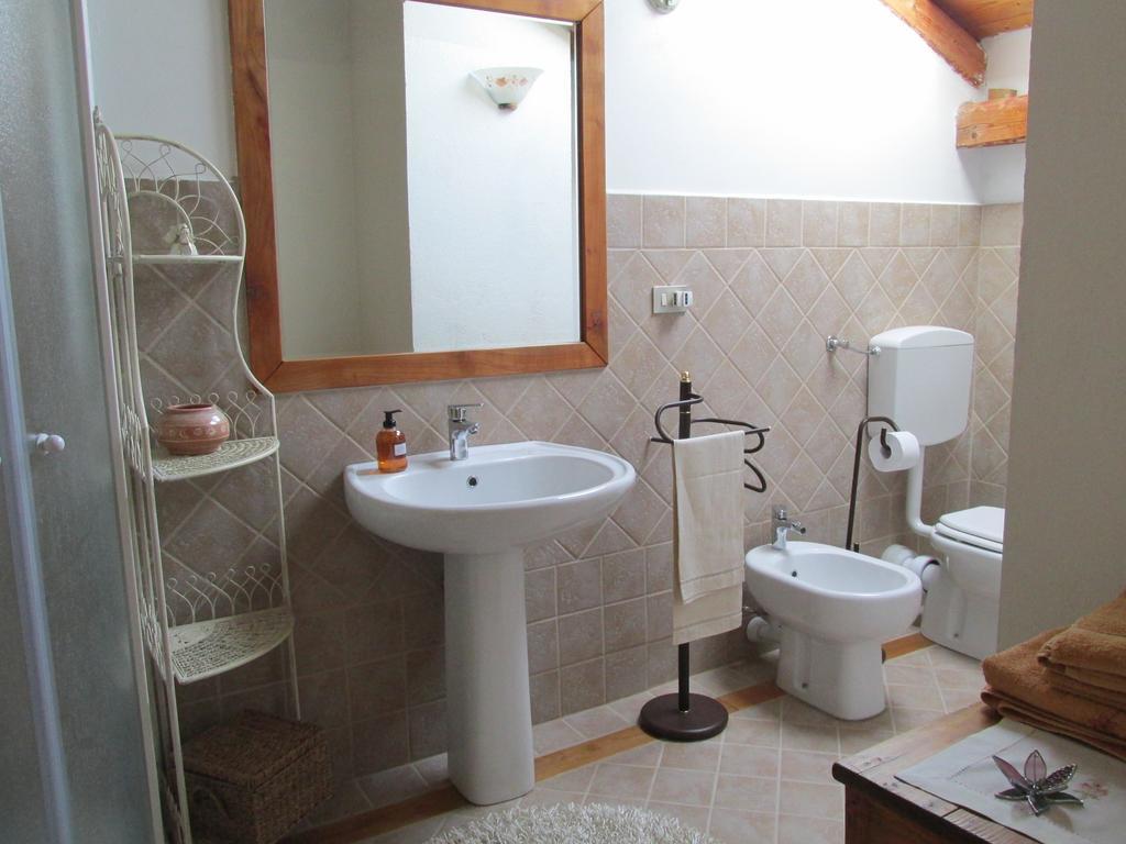 ホテルAgriturismo Arcobaleno Aramengo 部屋 写真